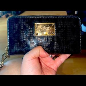 Michael Kors smart phone wallet
